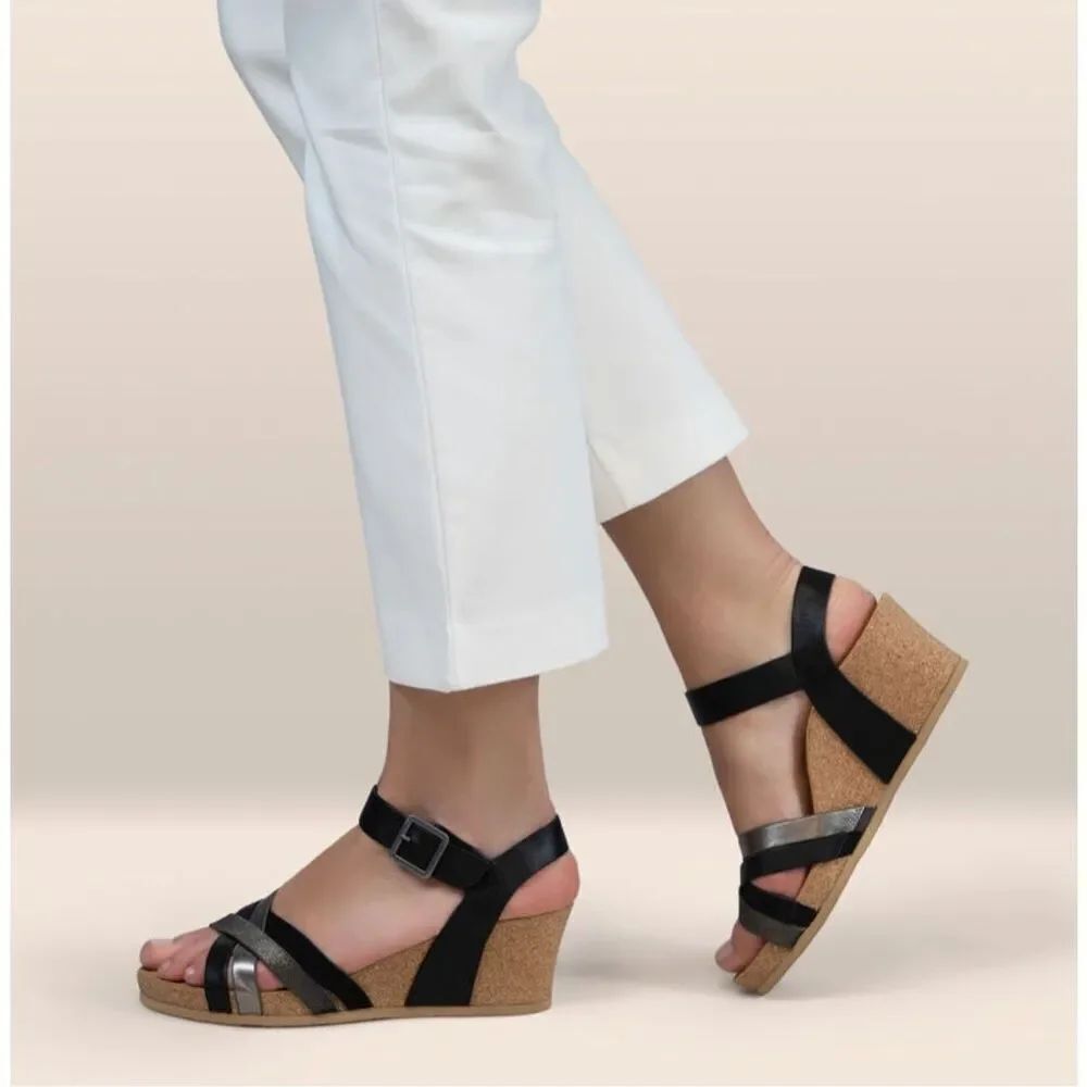 NEW Aetrex Noelle Arch Support Wedge Sandal Black & Silver Leather Sz10 Summer